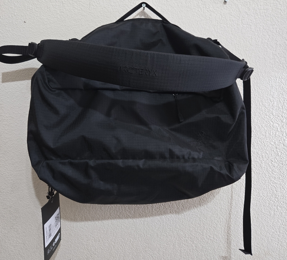 Arc'teryx Black Duffel Bag for Men
